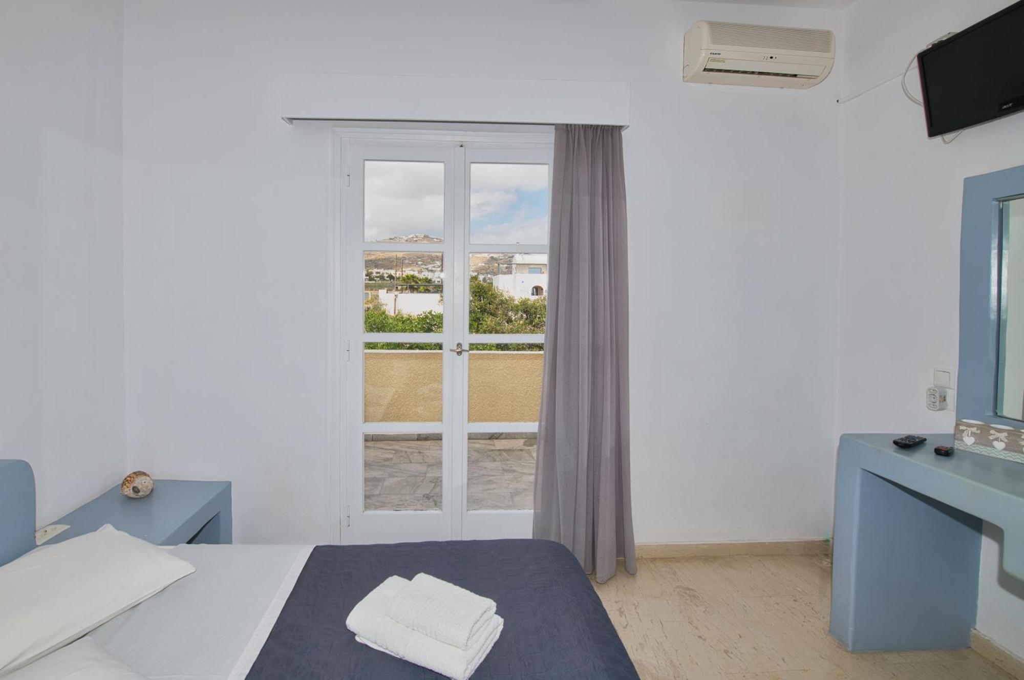 Ira Apartments Kamari  Exterior photo